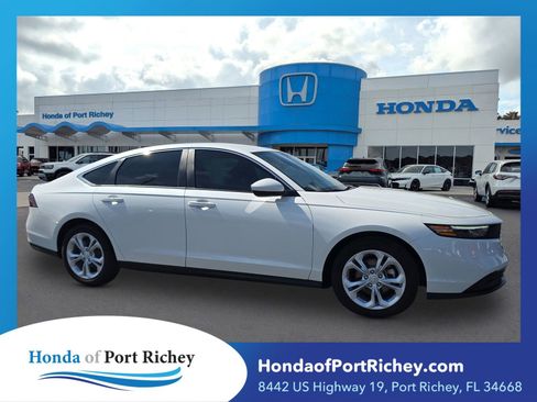 Certified 2025 Honda Accord LX image 1