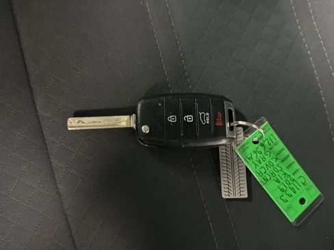 Used 2019 Kia Sorento FWD image 29