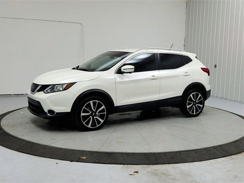 Used 2018 Nissan Rogue Sport SL image 3