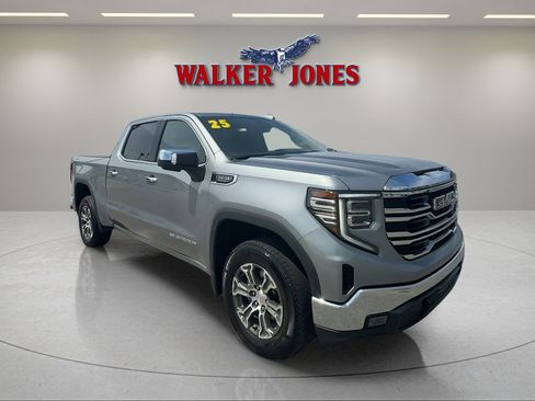 Used 2025 GMC Sierra 1500 SLT AWD/4WD image 1