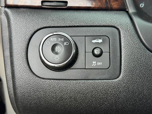 Used 2012 Chevrolet Impala LTZ FWD image 14