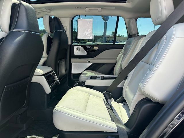Used 2025 Lincoln Aviator Reserve w/ Luxury Package AWD/4WD image 21