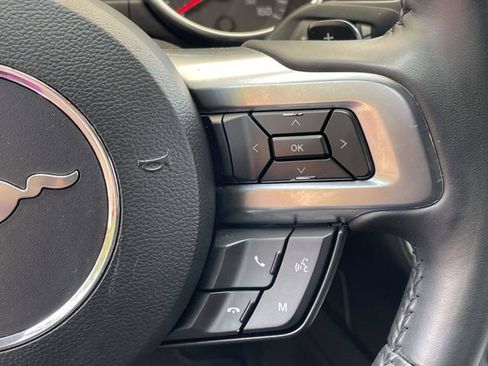 Used 2018 Ford Mustang Coupe RWD image 16