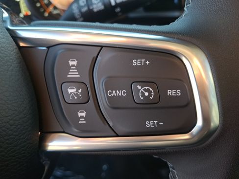 New 2026 Jeep Wrangler Unlimited Sahara AWD/4WD image 18