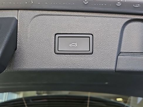 New 2026 Volkswagen Atlas SE image 21