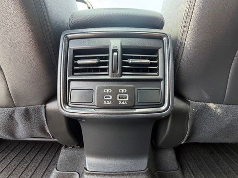 Used 2025 Subaru Forester Limited AWD/4WD image 8