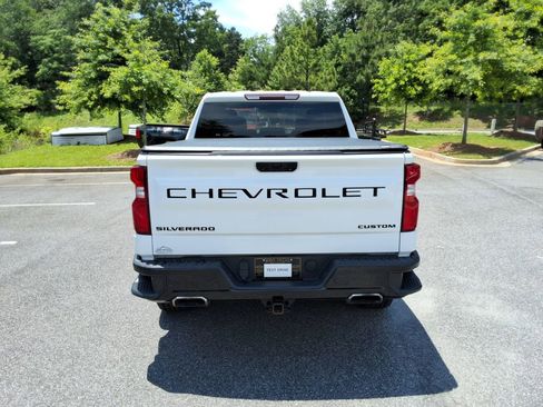 Certified 2021 Chevrolet Silverado 1500 Custom Trail Boss w/ LPO, Dark Essentials Package AWD/4WD image 6
