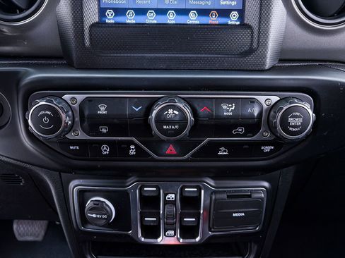 Used 2022 Jeep Wrangler Unlimited Sport image 19