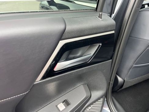 New 2026 Mitsubishi Outlander LE FWD image 25