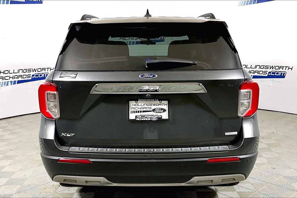 Used 2020 Ford Explorer XLT w/ Equipment Group 202A RWD image 4