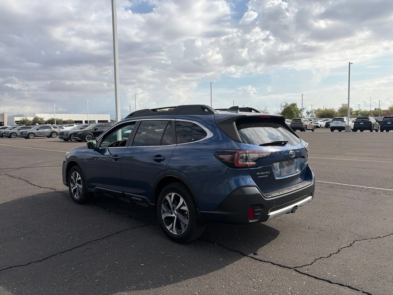 Used 2021 Subaru Outback Limited w/ Popular Package #2 AWD/4WD image 7