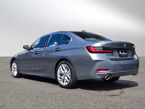 Used 2025 BMW 330i xDrive Sedan w/ M Sport Package image 5