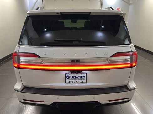 Used 2018 Lincoln Navigator L Reserve w/ Technology Package image 6