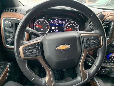 Used 2021 Chevrolet Silverado 1500 High Country image 9