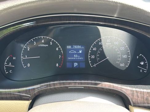 Used 2011 Hyundai Genesis 3.8 RWD image 17