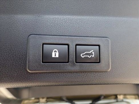 Certified 2025 Subaru Ascent Limited AWD/4WD image 9