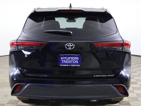 Used 2023 Toyota Highlander Limited AWD/4WD image 14