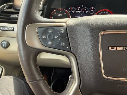 Used 2015 GMC Yukon Denali w/ Premium Package RWD image 37