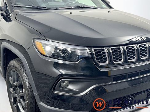 New 2026 Jeep Compass Latitude AWD/4WD image 36