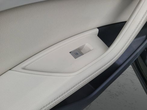 Used 2024 Audi Q8 e-tron Premium Plus w/ Premium Plus Package image 17