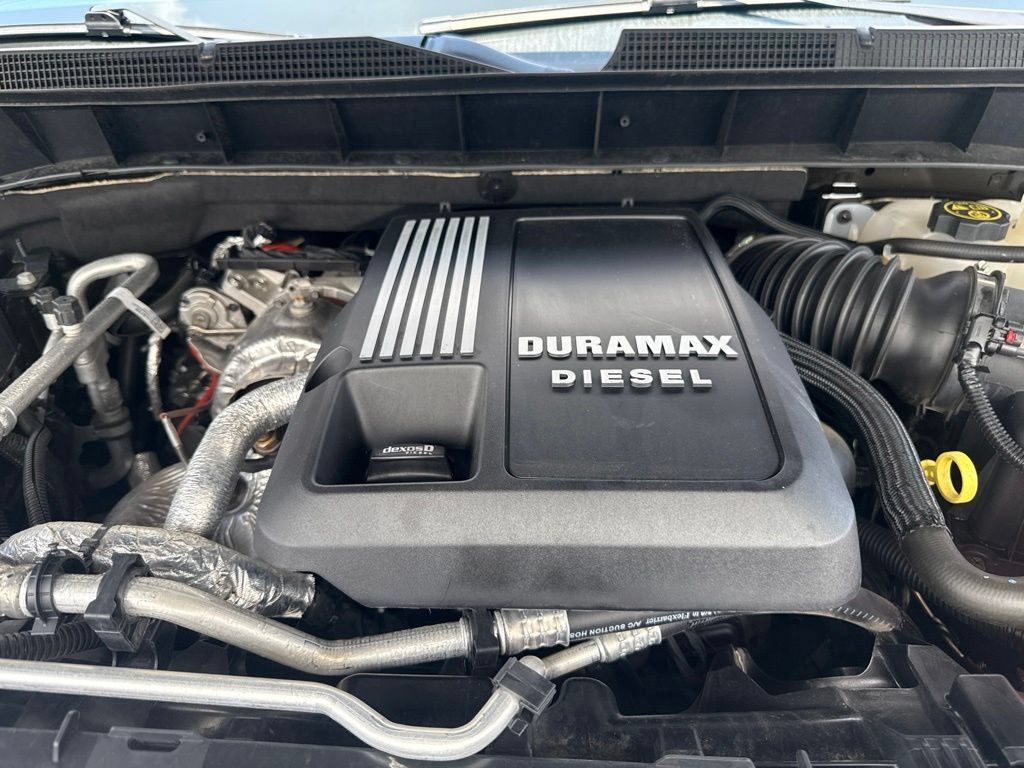 Used 2023 Chevrolet Silverado 1500 High Country w/ Technology Package AWD/4WD image 31