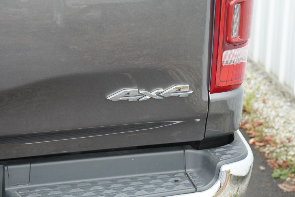 Used 2023 RAM 1500 Laramie AWD/4WD image 8