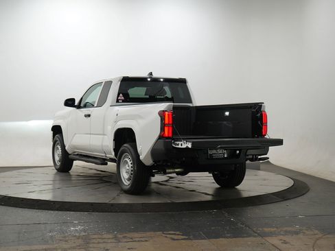 Certified 2025 Toyota Tacoma SR image 11