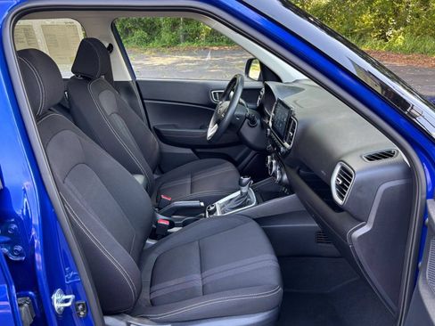 Used 2026 Hyundai Venue SEL FWD image 36