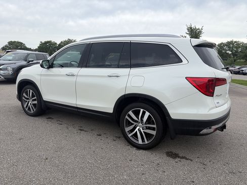 Used 2017 Honda Pilot Elite image 7
