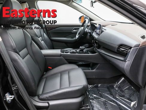 Used 2021 Nissan Rogue SV w/ Premium Package image 27