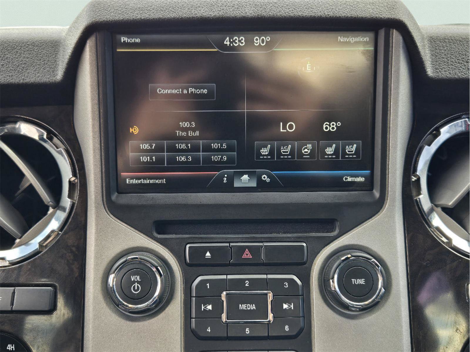 Used 2015 Ford F250 Platinum w/ FX4 Off-Road Package AWD/4WD image 15