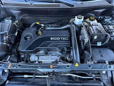 Used 2020 Chevrolet Equinox LT w/ Driver Convenience Package image 13