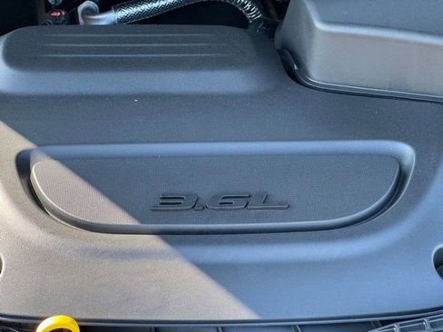 New 2026 Chrysler Pacifica Select FWD image 44