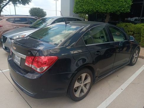 Used 2011 Chevrolet Cruze LT w/ RS Package FWD image 4
