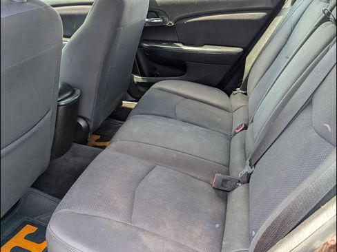 Used 2013 Chrysler 200 LX FWD image 15