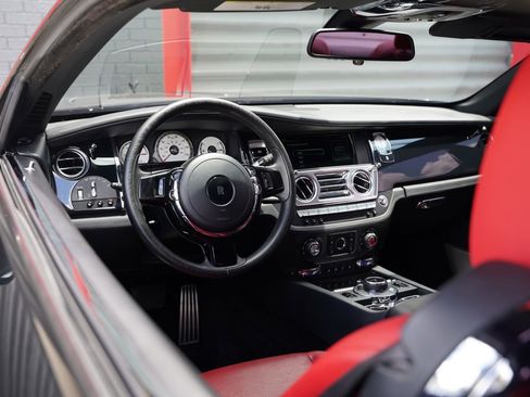 Used 2019 Rolls-Royce Wraith RWD image 16