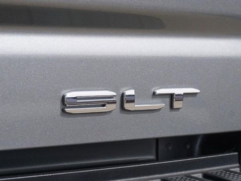 Used 2024 GMC Sierra 2500 SLT w/ SLT Convenience Package image 28