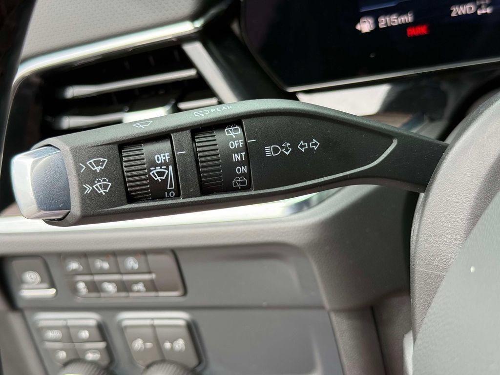 Used 2026 Chevrolet Suburban Premier AWD/4WD image 29