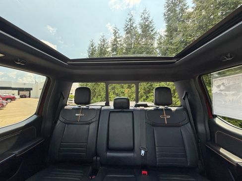 Used 2024 Ford F250 Platinum AWD/4WD image 3