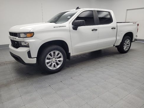 Used 2020 Chevrolet Silverado 1500 Custom w/ Custom Value Package AWD/4WD image 2