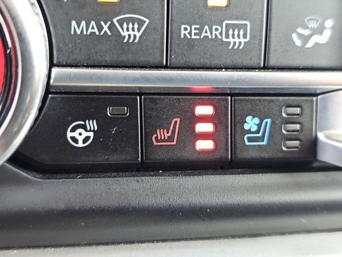 Certified 2023 Ford Expedition Max XLT image 11