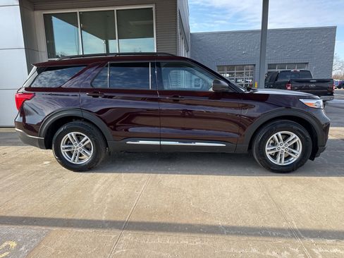 Certified 2023 Ford Explorer XLT w/ Equipment Group 202A image 9