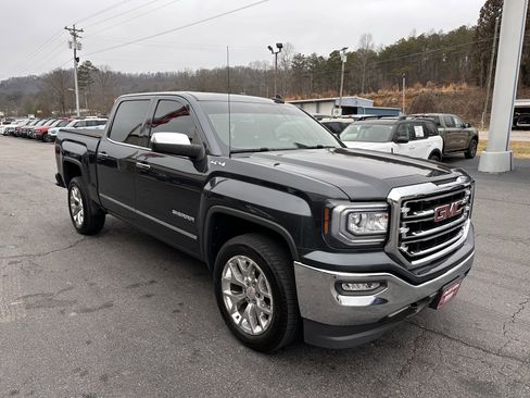 Used 2017 GMC Sierra 1500 SLT w/ SLT Premium Package image 4
