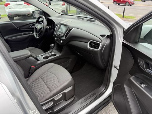 Used 2018 Chevrolet Equinox LT AWD/4WD image 13