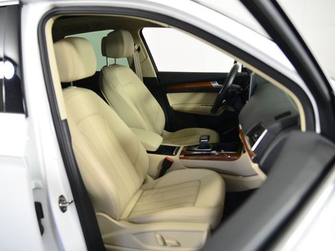 Used 2022 Audi Q5 2.0T Premium image 18