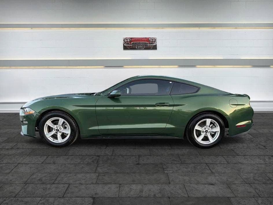 Used 2022 Ford Mustang Coupe RWD image 4