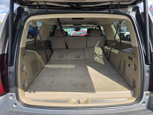 Used 2017 Chevrolet Suburban Premier AWD/4WD image 16