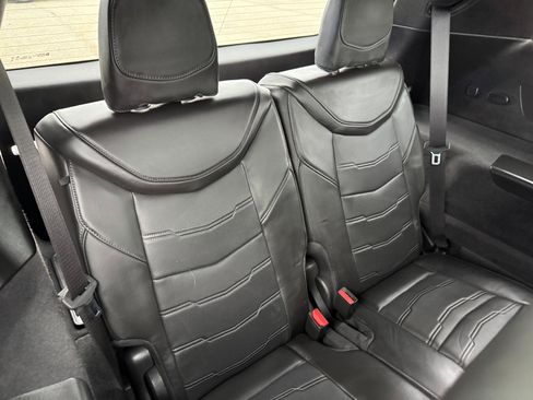 Used 2025 Cadillac XT6 Sport w/ Platinum Package image 35