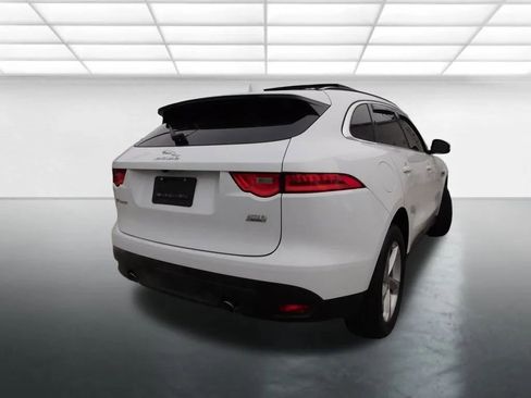 Used 2019 Jaguar F-PACE Premium image 5