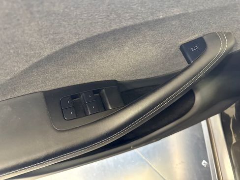 Used 2024 Tesla Model 3 Standard Range RWD image 15